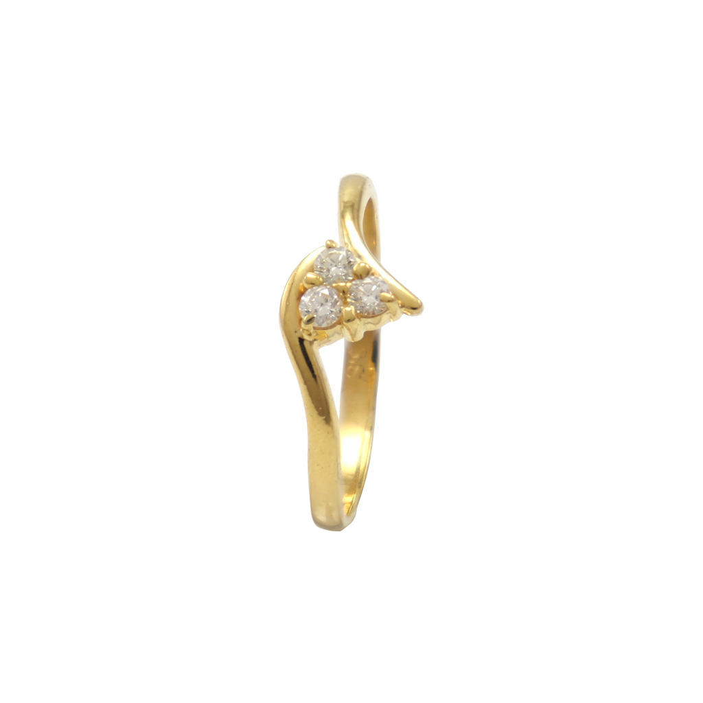 Fashionable sleeky Diamond Ring