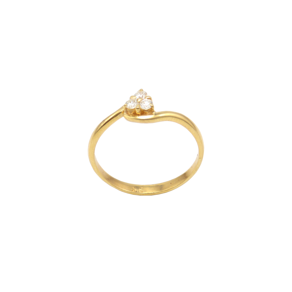 Fashionable sleeky Diamond Ring